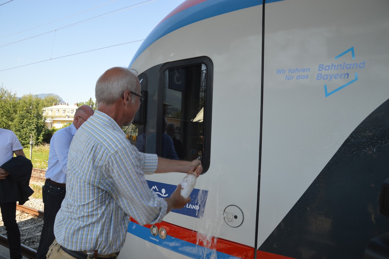 Fahrzeugsegnung der Bayerischen RegioBahn im Bahnhof Bad Reichenhall