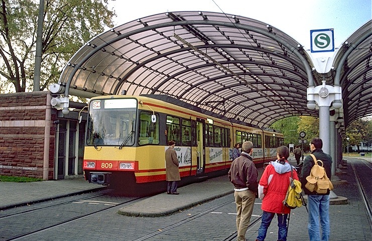 Erste Exkursion der Salzburger zum "Karlsruher Modell" Pfingsten 1996 Zweisystem-Triebwwagen auf Albtalbahn und DB-Strecken