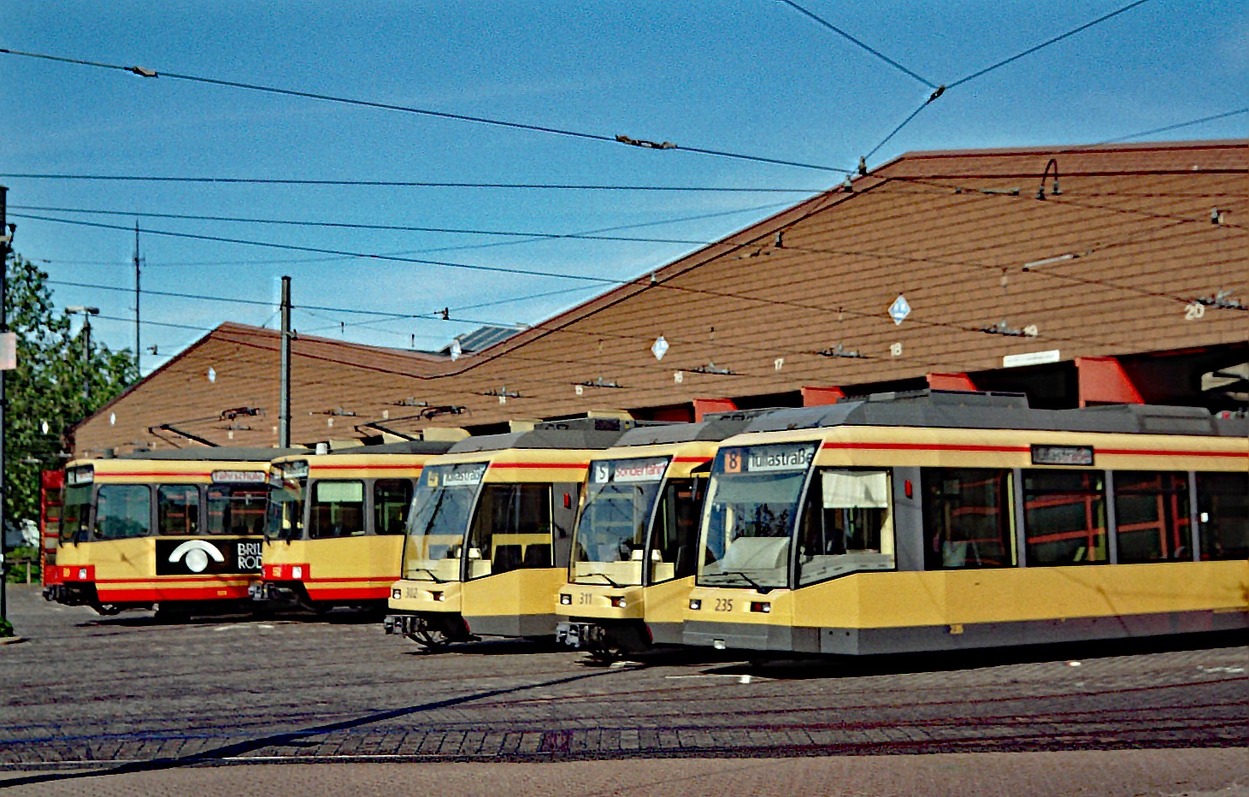 Exkursion 2005 der Fachhochschule Kapfenberg zum "Karlsruher Modell"