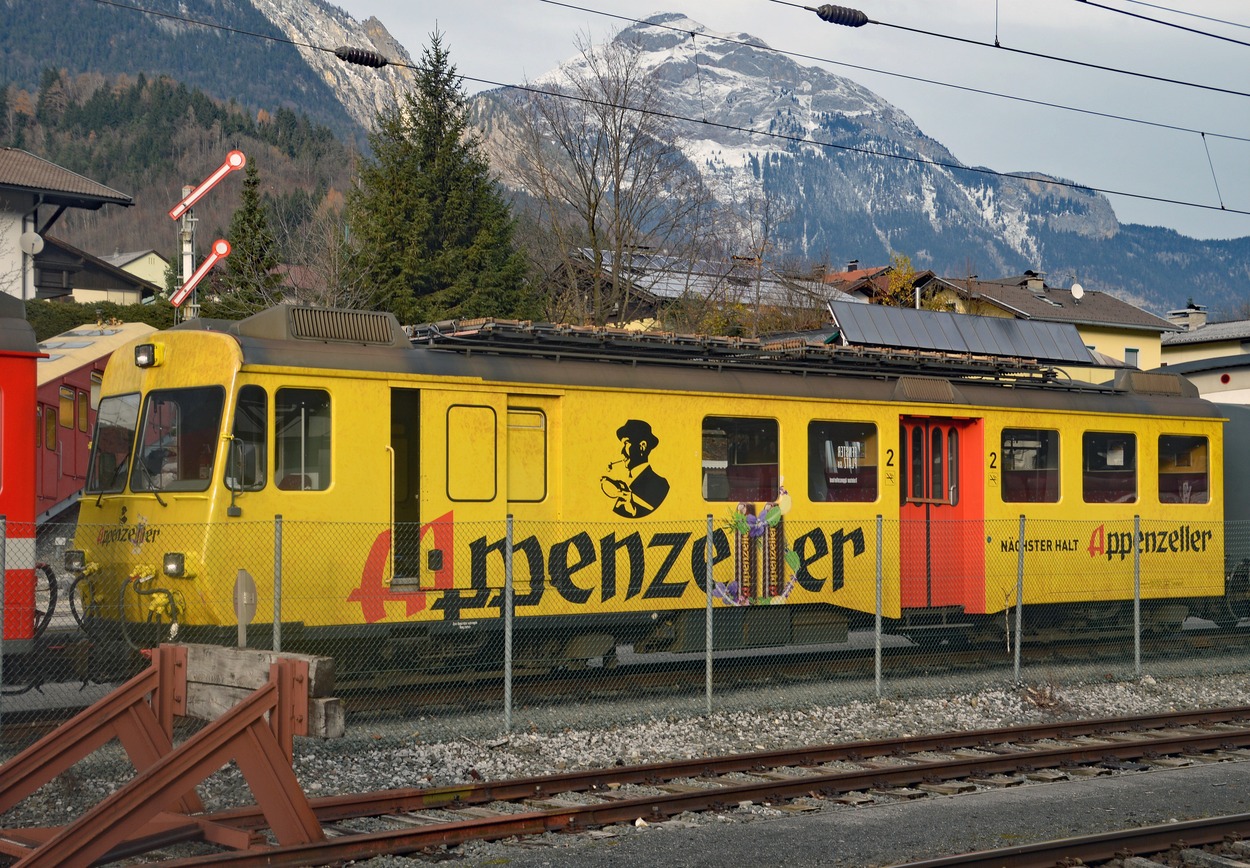 Appenzellerbahn-Elektro-Triebwagen in Jenbach Bahnsteig 1