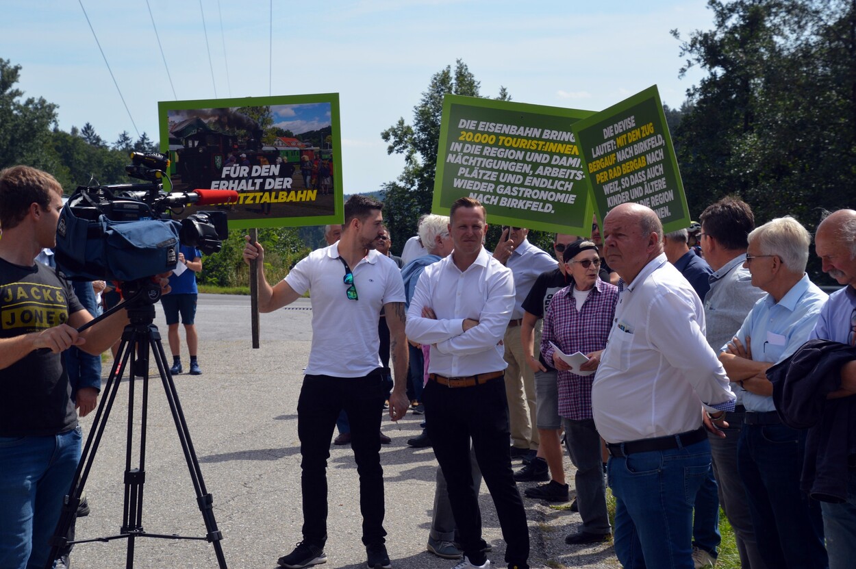 Demonstration - Für den Erhalt der Feistritztalbahn!