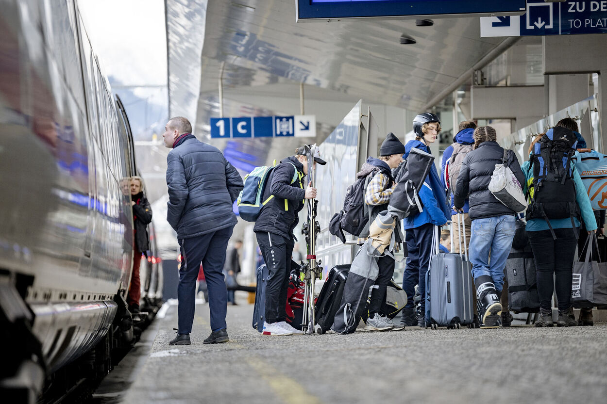 ÖBB: Mit dem ICE „Ski Express Tirol“ direkt von Hamburg nach St. Anton am Arlberg