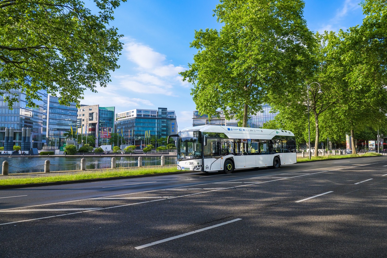 Der erste Auftrag aus Aschaffenburg über gelenkige Solaris-Wasserstoffbusse