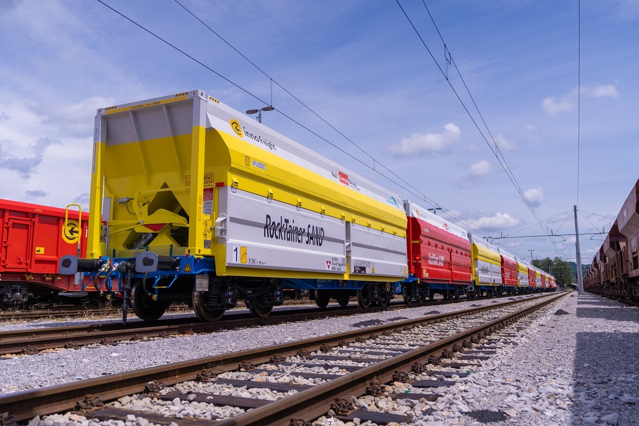 ÖBB Rail Cargo Group: 40 neue RockTainer SAND für Rohrdorfer