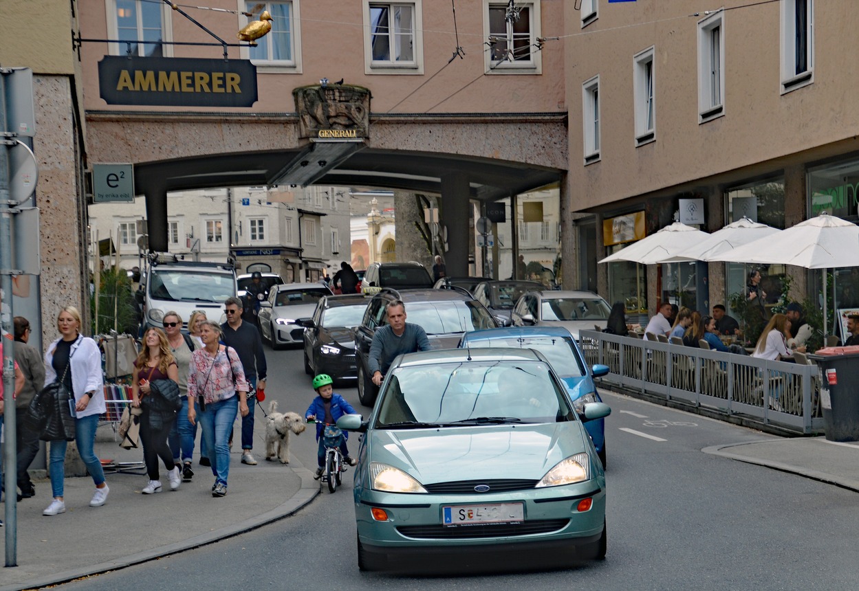 Münzgassen-Durchbruch oder Griesgassen-Durchbruch anstelle des Hauses der alten "Salzburger Münze"