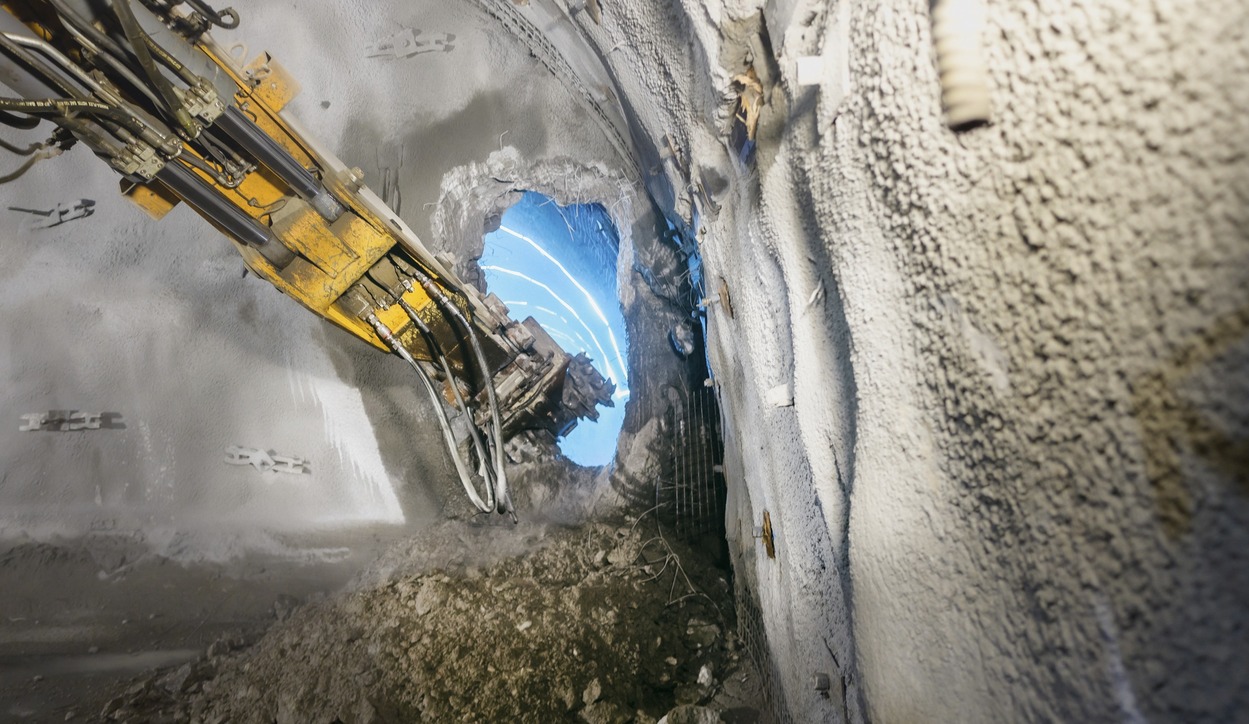 Erste Röhre des Semmering-Basistunnels komplett fertig gegraben