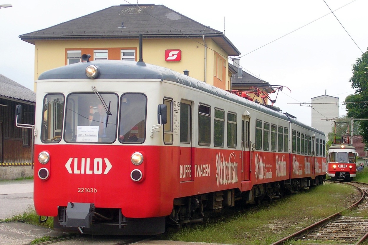Ehemaliger KBE Triebwagen als Gartenhaus