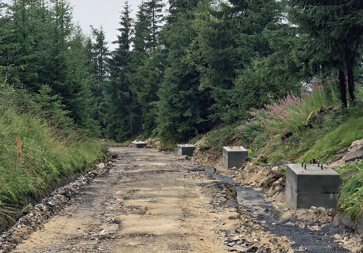 Zahnradbahn Štrba-Štrbské Pleso oder Tschirmer-Bahn in der Hohen Tatra wird grundlegend erneuert.