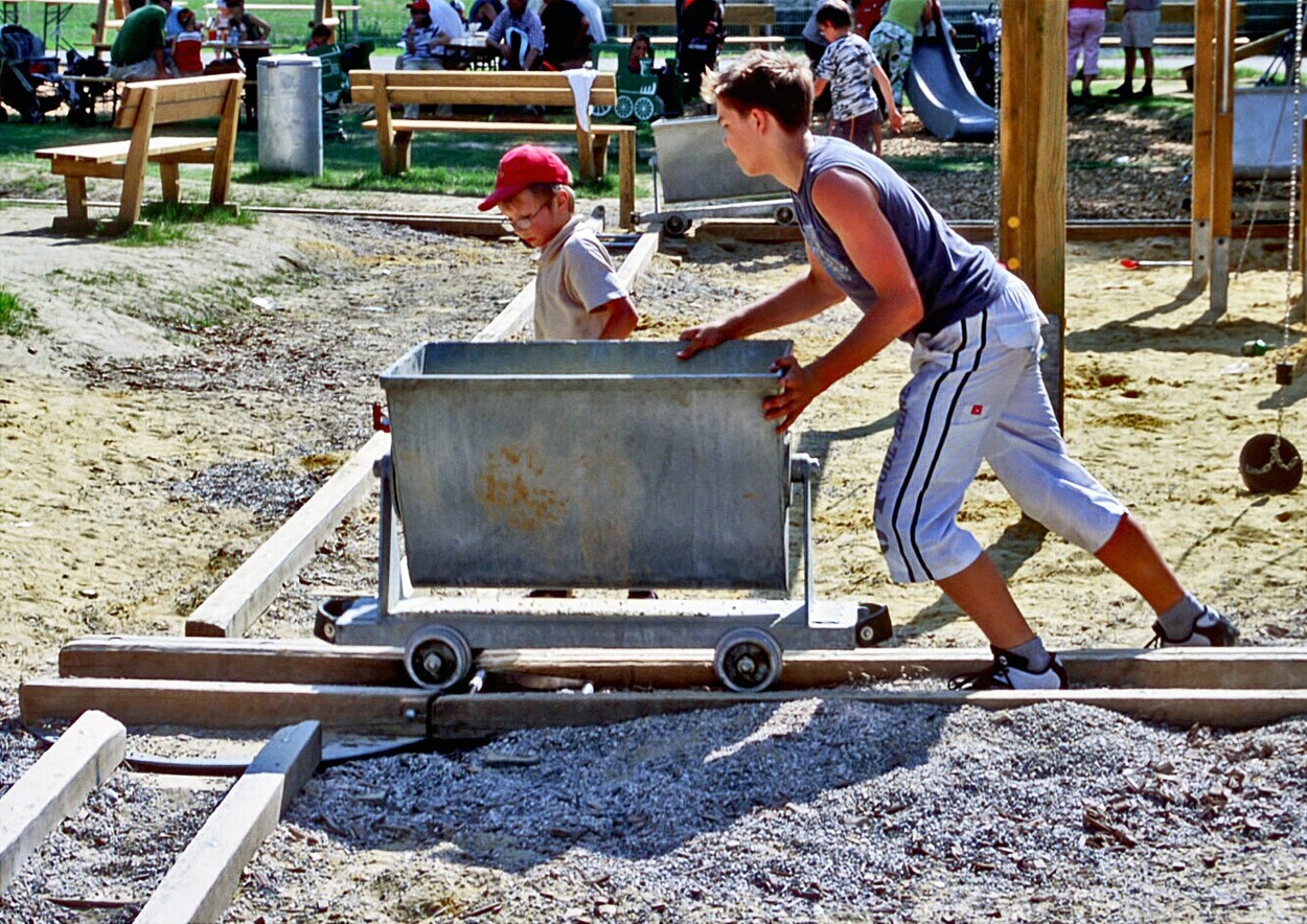 Lokpark Ampflwang Erlebnisspielplatz