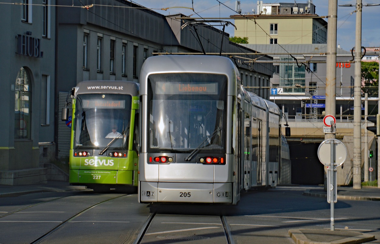 Straßenbahn Graz CityRunner